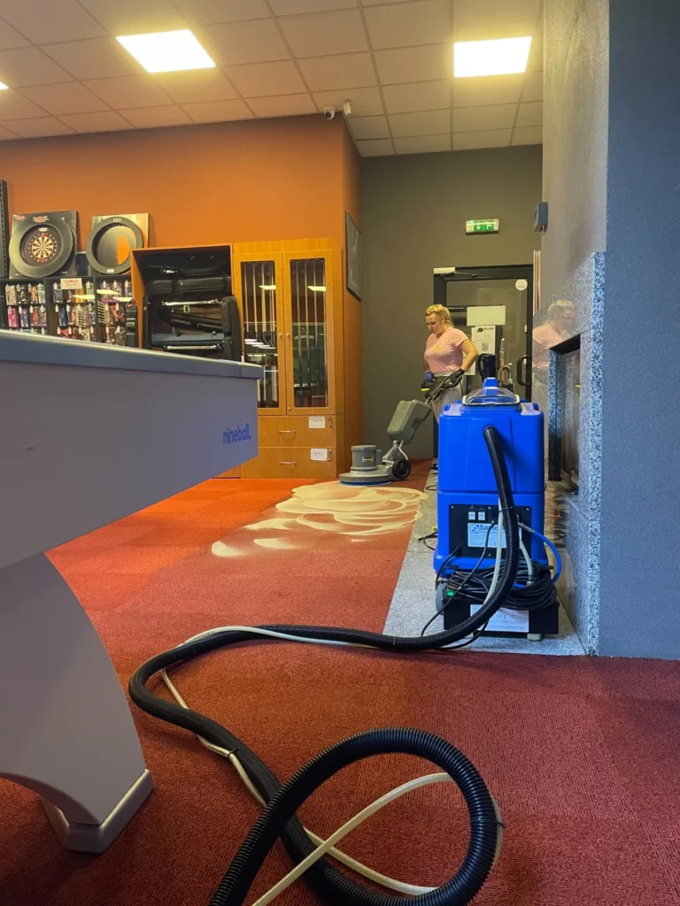 Pranie wykładzin w Gliwicach – profesjonalne czyszczenie ekstrakcyjne